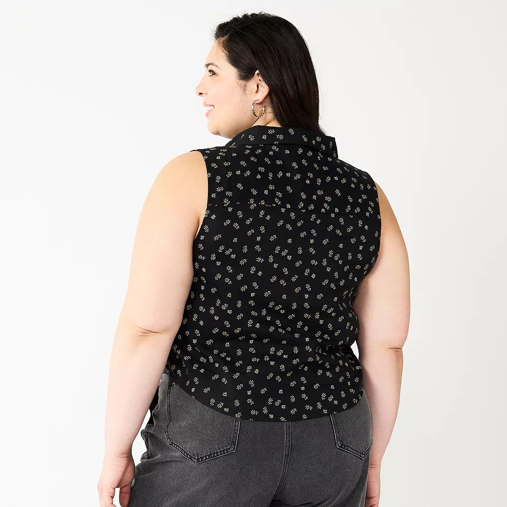Juniors' Plus Size SO® Cropped Sleeveless Button Down Top 11 Juniors' Plus Size SO® Cropped Sleeveless Button Down Top - Image 9
