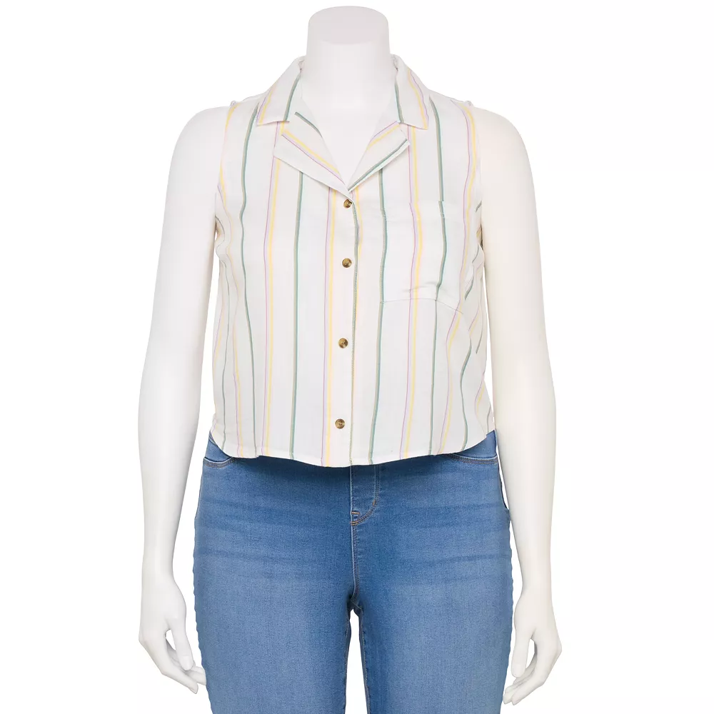 Juniors' Plus Size SO® Cropped Sleeveless Button Down Top 5 Juniors' Plus Size SO® Cropped Sleeveless Button Down Top - Image 3