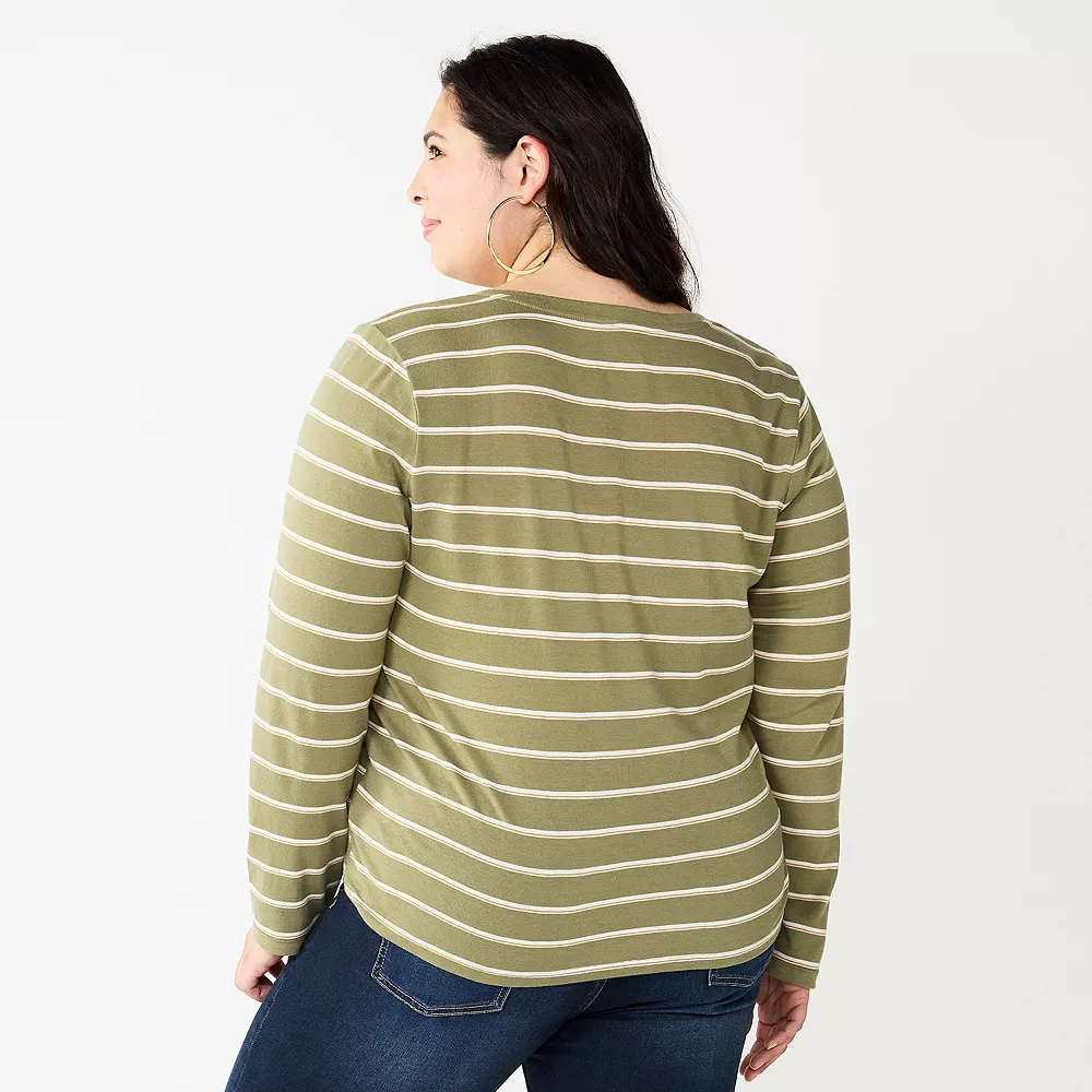 Juniors' Plus Size SO® Classic Long Sleeve V-Neck Top 5 Juniors' Plus Size SO® Classic Long Sleeve V-Neck Top - Image 3