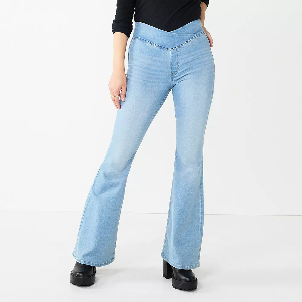 Juniors' SO® Low Rise Pull-On Flare 4 Juniors' SO® Low Rise Pull-On Flare - Image 2